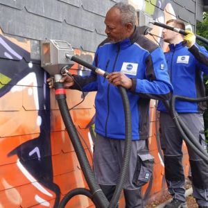 PUR-graffitientfernung-umweltfreundlich-vakuumstrahlverfahren-s