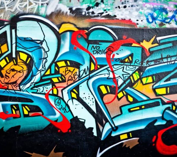 PUR-GRAFFITI-ENTFERNEN-graffiti-by-char-beck-s